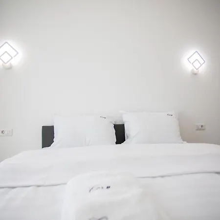 Cozy Apartments At Ared Imar Near By Mall Arad Exterior photo